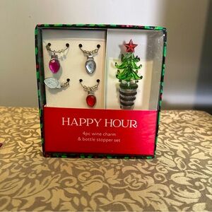 Christmas Happy Hour 4 Pc Wine Charm And Bottle Stopper Set